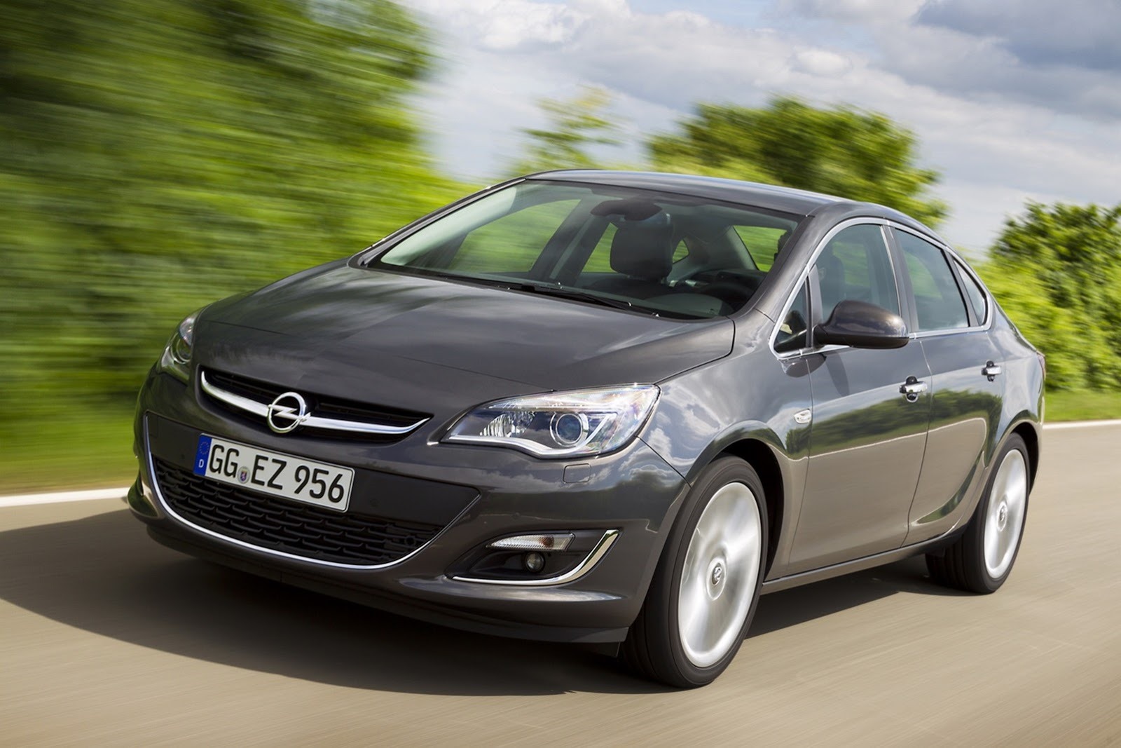 [Opel-Astra-Sedan%255B3%255D.jpg]