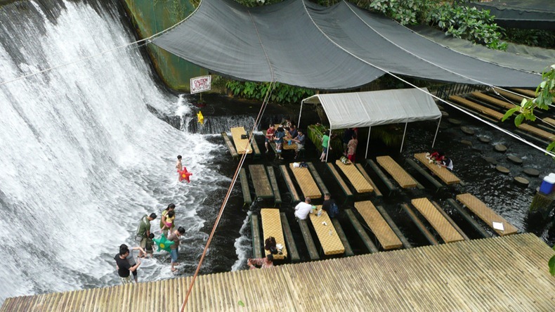 waterfall-restaurant-2
