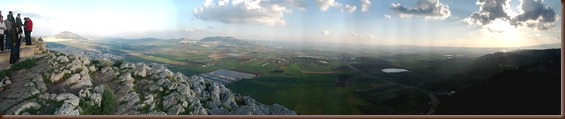 2.25 Mount Precipice Valley Panorama East to West 2.25 Mount Precipice Valley Panorama East to West