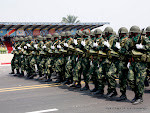 Les sous officiers des FARDC marchent ce 30/6/2010 à Kinshasa, lors du défilé marquant cinquantenaire de l'indépendance de la RDC. Radio Okapi/ Ph. John Bompengo