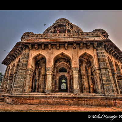 Mohammed Shah's tomb, Lodi Gardens, New Delhi , Source: http://www.flickr.com/photos/98097439@N00/5293620525 5293620525.jpg