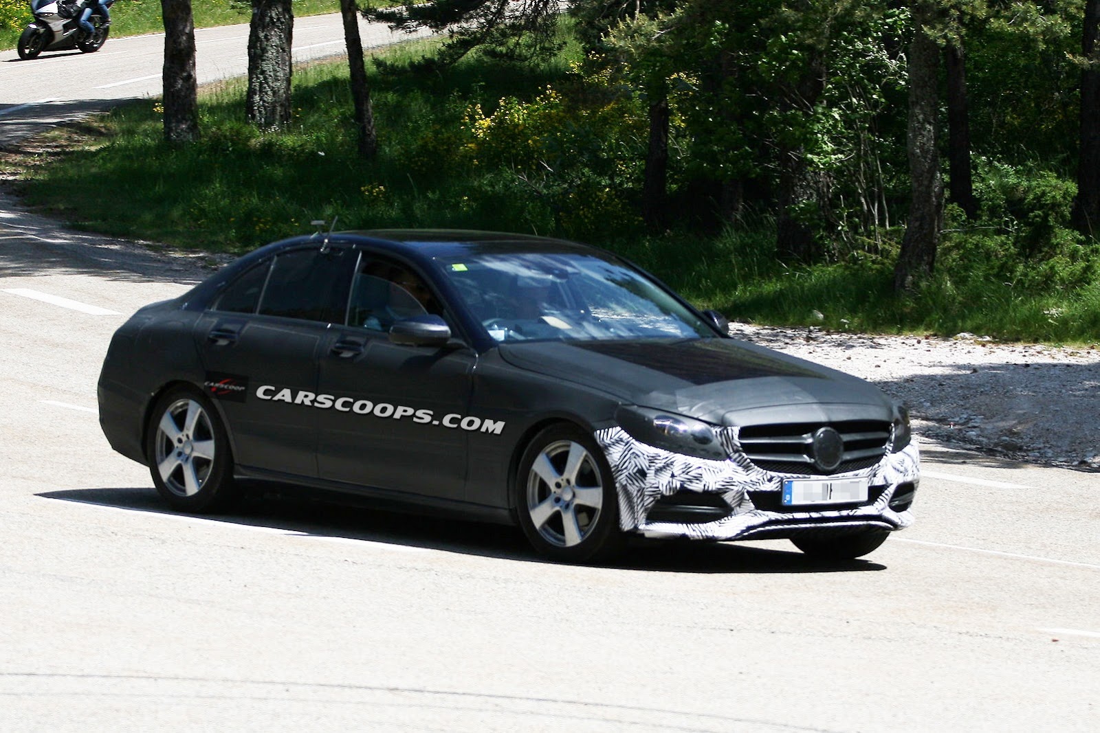 [2015-Mercedes-C-Class-Saloon5%255B4%255D.jpg]