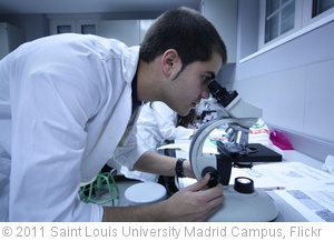 'Laboratories' photo (c) 2011, Saint Louis University Madrid Campus - license: http://creativecommons.org/licenses/by-nd/2.0/