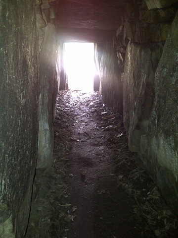 [Kercado%2520dolmen%25201%255B3%255D.jpg]