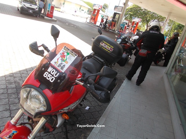[DSCN30252.jpg]