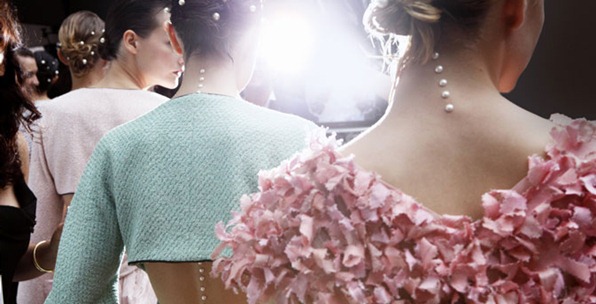chanel-spring-summer-2012-ready-to-wear-backstage-02 chanel-spring-summer-2012-ready-to-wear-backstage-02