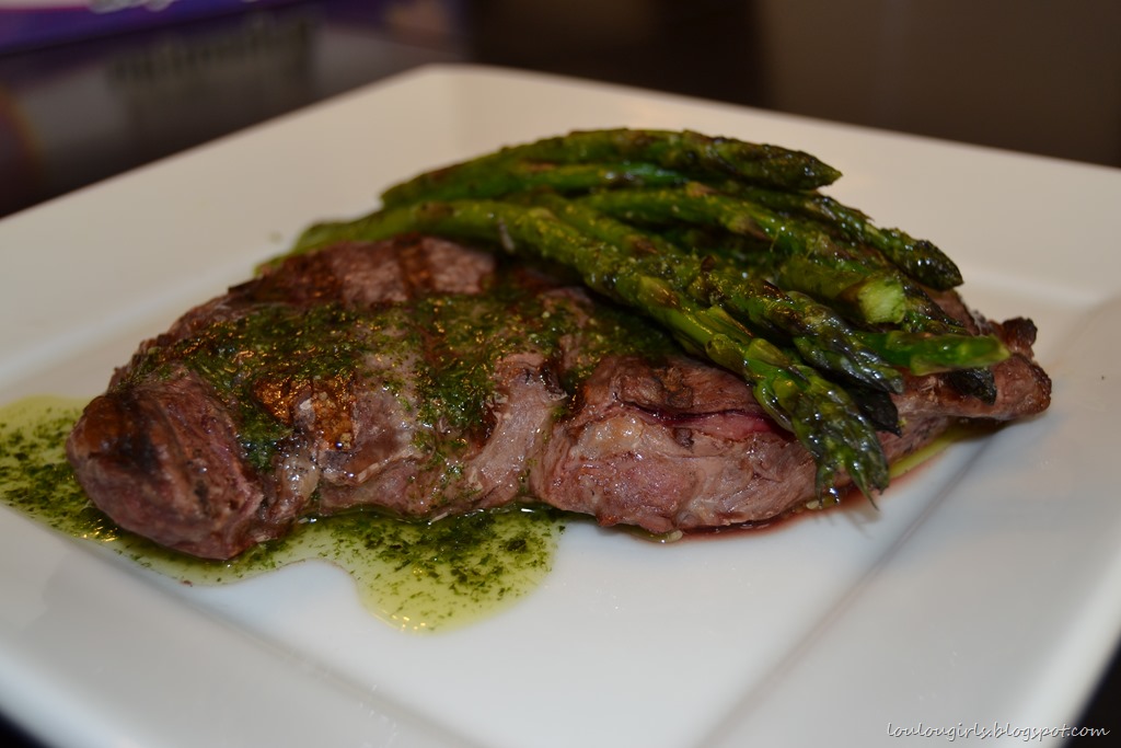 [New-York-Steak-and-asparagus-with-chimichurri%2520%25287%2529%255B3%255D.jpg]