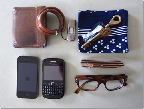 what_men_carry_in_their_pockets_640_34