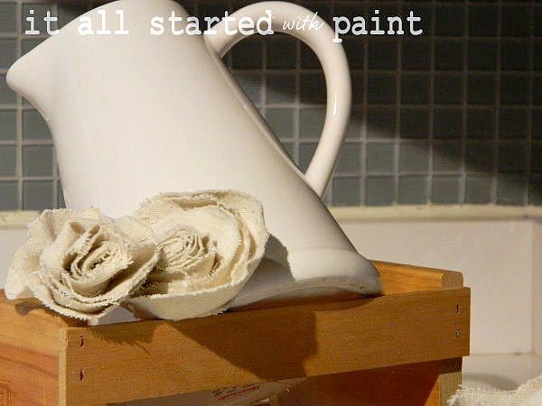 [pitcher%2520closeup%255B4%255D.jpg]