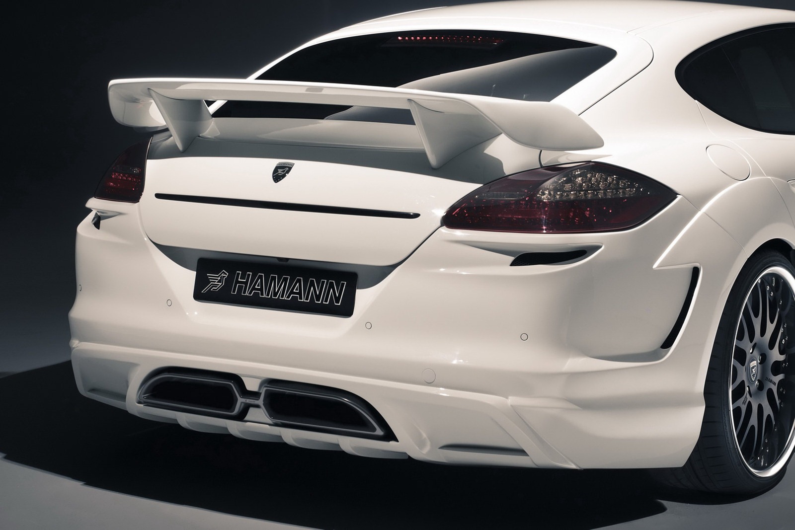 [Hamann-Porsche-Panamera-Cyrano-6%255B2%255D.jpg]
