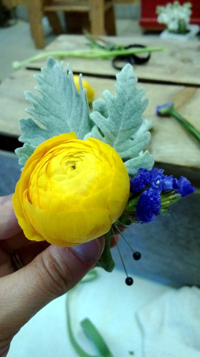 yellow ranunculus boutonniere | Ideas in Bloom