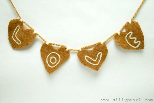 The Silly Pearl - Felted Wintery Valentine Garland