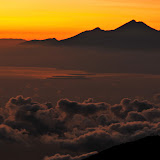 Gn Rinjani at sunrise, 85km to the east, as seen from Agung, Bali (Wolfgang Piecha, June 2011)