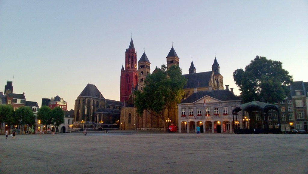 [WP_20130801_026%2520%25281400x791%2529%255B6%255D.jpg]