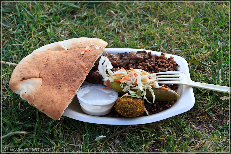 А меня уже ждут кебабы на кинамоновых палочках il/Тель Авив: Вкус Города 2011 (20110614 ta taste of the city 025 5744)