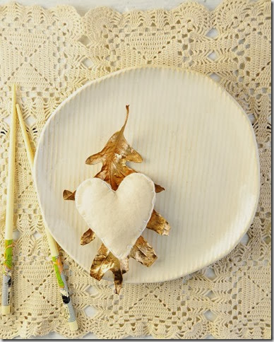 ivory and gold simple place setting