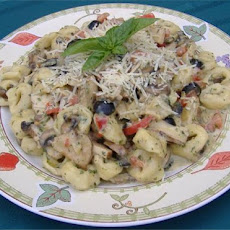 Pesto-Alfredo Cheese Tortellini W/ Grilled Chicken