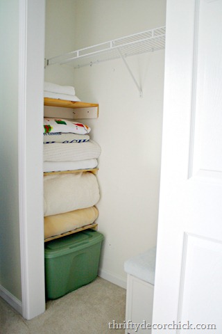 [using-wasted-space-in-closet%255B3%255D.jpg]