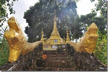 Golden Rock Myanmar Kyaikto 131126_0068