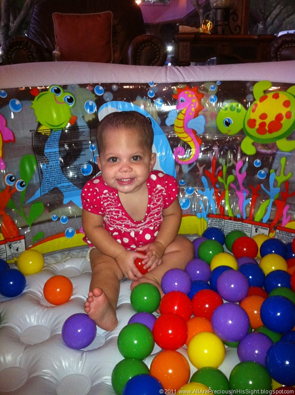 [Selah%252011%2520months%2520036%255B9%255D.jpg]