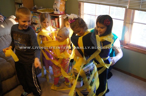 Tangled Party Game - tangled up in hair Tangled Party Game - tangled up in hair