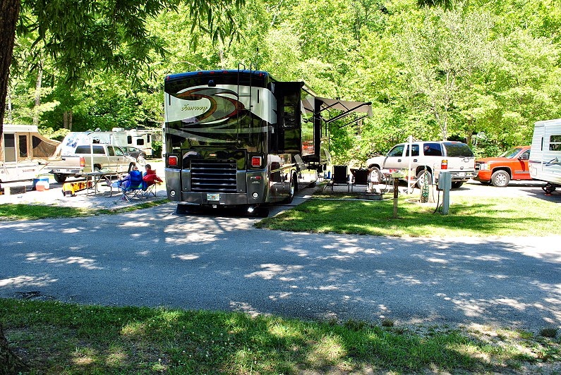 [00b1b2%2520-%2520%2520Middle%2520Fork%2520Campground%2520Site%2520B21%2520-%2520our%2520site%2520on%2520Weekend%255B4%255D.jpg]