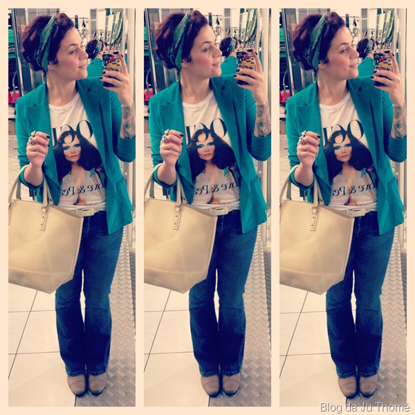 look calça jeans flare, camiseta, blazer colorido e lenço no cabelo (2) look calça jeans flare, camiseta, blazer colorido e lenço no cabelo (2)