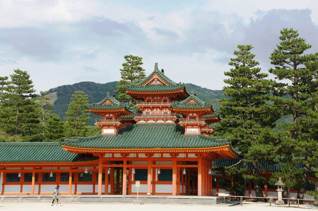 [Gloria%2520Ishizaka%2520-%2520Kyoto%2520-%2520santuario%2520%2520Heian%2520-%2520blue%2520dragon%2520tower%255B4%255D.jpg]