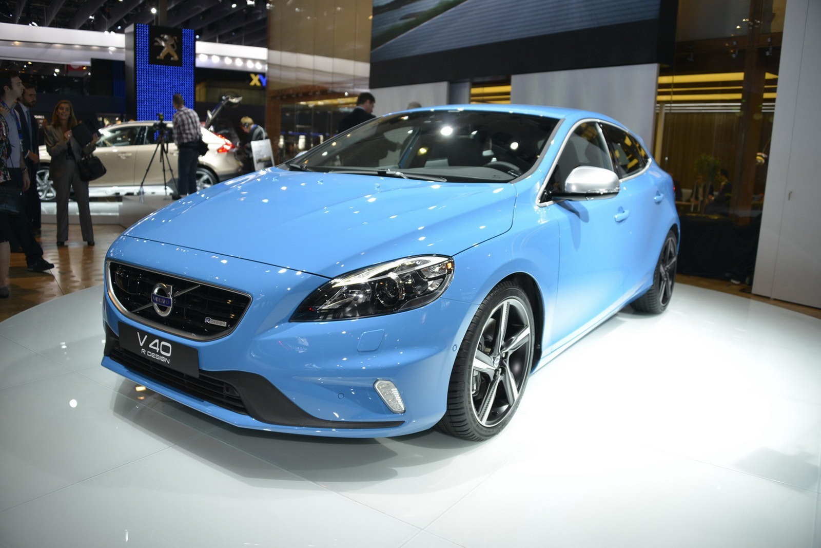 [Volvo-V40-12%255B2%255D%255B2%255D.jpg]