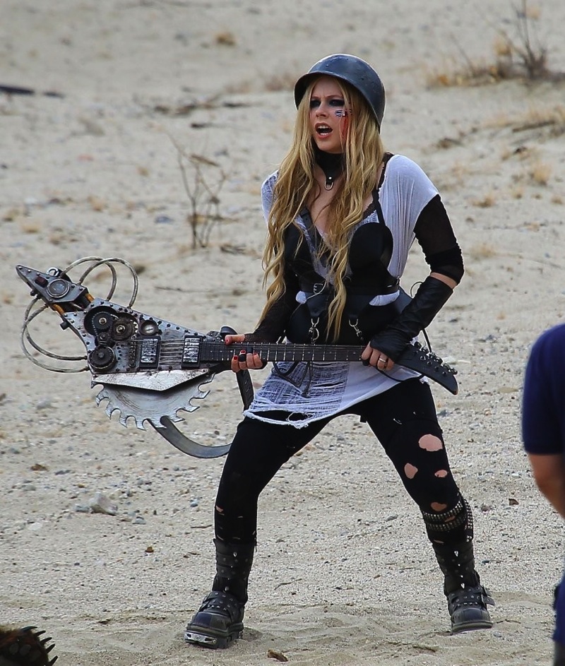 Avril Lavigne Filming her Video Rock N Roll in Palmdale 7