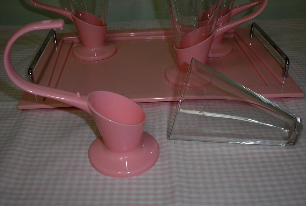 [Pink%2520tray%2520and%2520glasses2%255B2%255D.jpg]