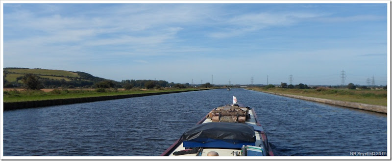 SAM_2929 Small boat, big canal SAM_2929 Small boat, big canal