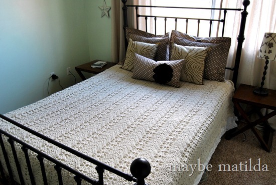 Grandma's Lacy Ripple bedspread // www.maybematilda.com