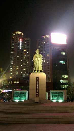 송상현 동상