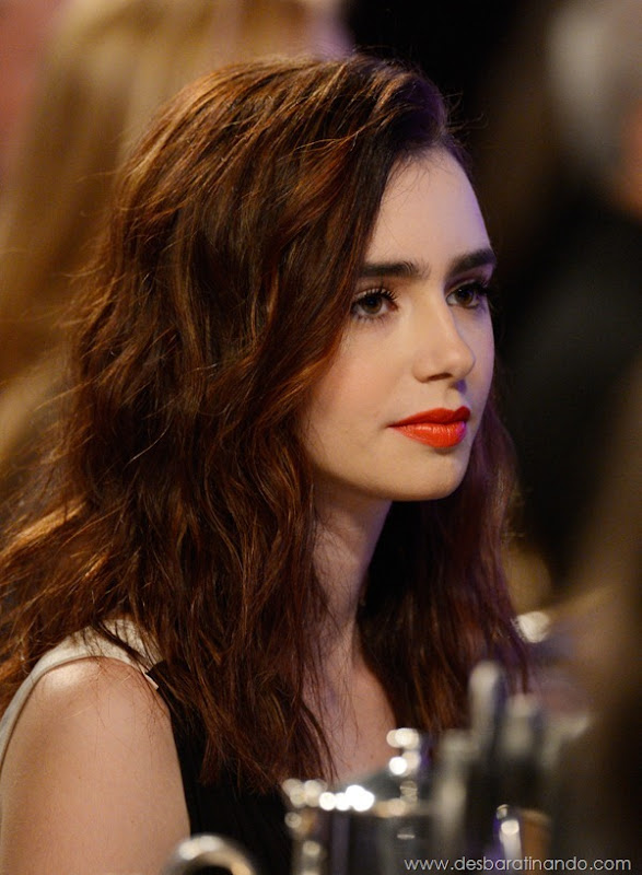 lily-collins-linda-sensual-sexy-lady-desbaratinando-sexta-proibida (18)