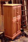 Corner cupboard in Pitchpine