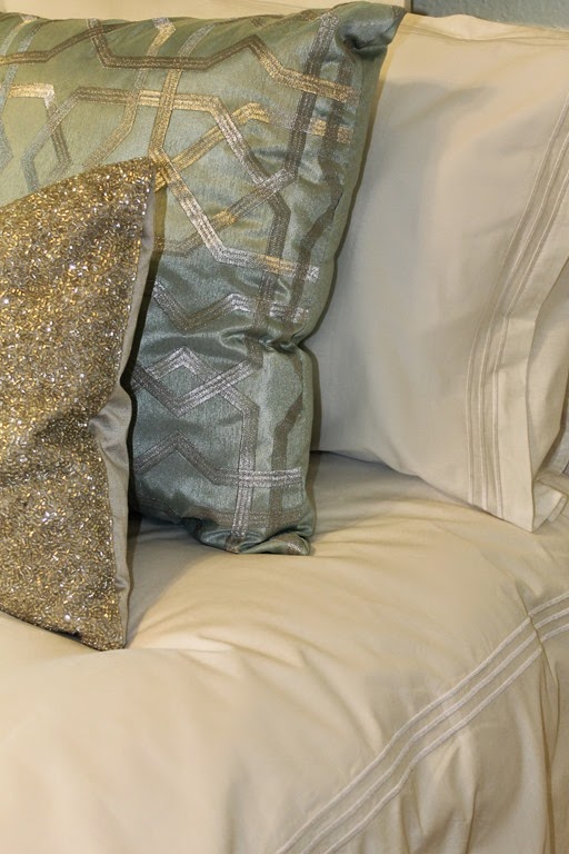 [DTA%257E%2520Storybook%2520Cottage%2520Guest%2520Bedroom%2520107%255B3%255D.jpg]