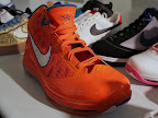 Yet Another Hardwood Classic / New York Knicks Nike LeBron VII nike air max lebron 7 pe hardwood hyperfuse 4 02 Yet Another Hardwood Classic / New York Knicks Nike LeBron VII