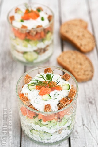 [salata%2520la%2520pahar%2520cu%2520somon%2520afumat%25202%255B5%255D.jpg]