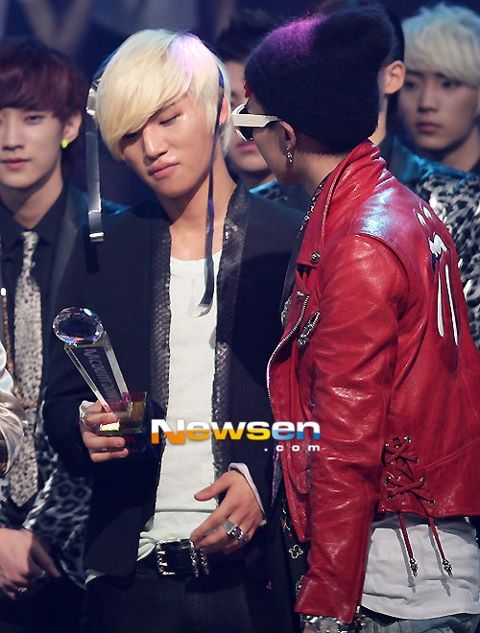 Big Bang - Mnet M!Countdown - 15mar2012 - 18.jpg