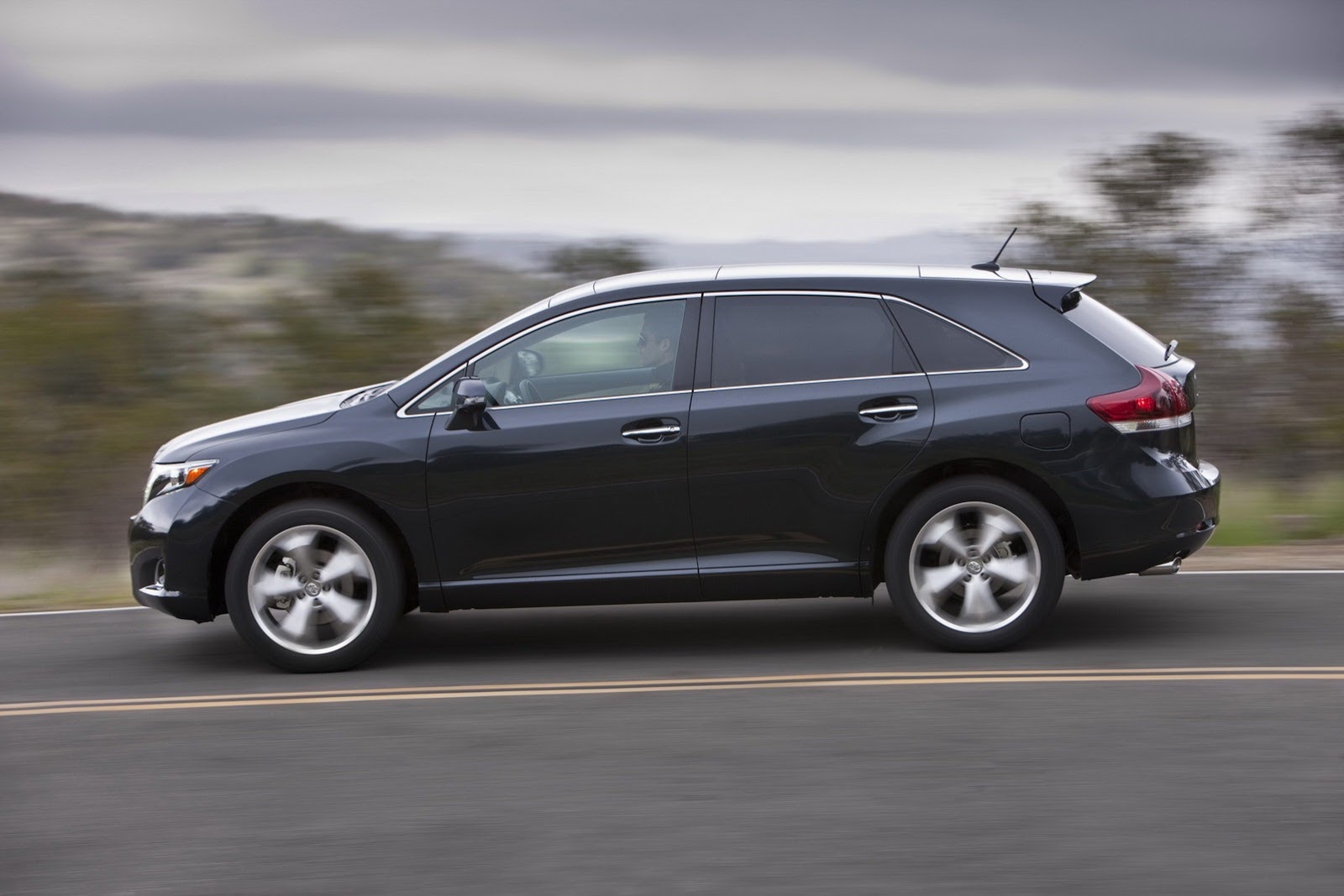 [2013-Toyota-Venza-3%255B2%255D.jpg]