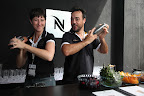 Inés y Tato hacen preparaciones con leche y café frío entre los partidos y tragos con alocohol en el after polo. Gentileza: Nespresso.