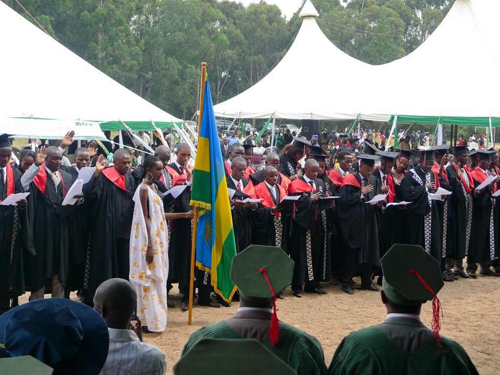[Graduation%25202012%2520%252814%2520of%252016%2529%255B5%255D.jpg]