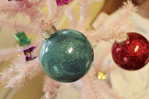 Make It: Glitter Ornaments D.I.Y. Louisville Make It: Glitter Ornaments D.I.Y. Louisville