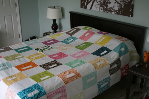 [spring-quilt-on-bed%255B4%255D.jpg]