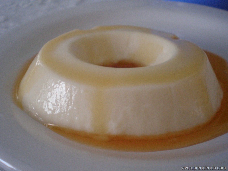 [Pudim%2520de%2520leite%2520que%2520n%25C3%25A3o%2520vai%2520ao%2520forno1%255B11%255D.jpg]