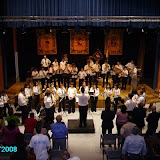 Las Asociaciones interpretando el Himno Regional conjuntamente.