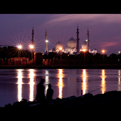 just as the sun goes down, the fishermen came to the waterside in front of one the most spectacular sights in the gulf.<br> © Paul<br> 5184190693.jpg