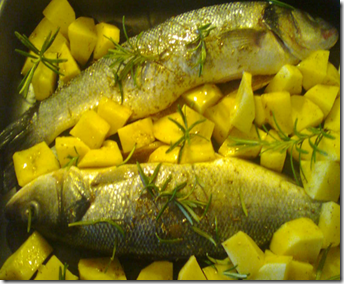 Spigola con patate al forno 