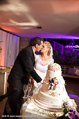Fotos do evento Fernanda e Renato. Foto numero 50. Fotografia (fotografias) dos fotógrafos de casamento Wagner e Vanessa que fazem fotos de casamento (fotografia de casamento) no melhor estilo do fotojornalismo em Niterói, RJ, e outras cidades do Rio de Janeiro. fotos casamento niterói de rj festa rio janeiro niteroi festas para casamentos foto fotojornalismo fotografia decoraçao em fotógrafo sites fotógrafos decoração